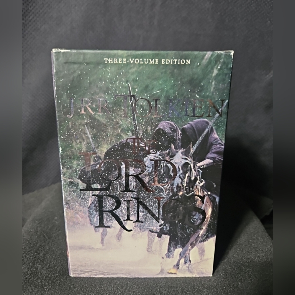 The Lord of the Rings by J. R. R. Tolkien 3 Book Box Set Paperbacks